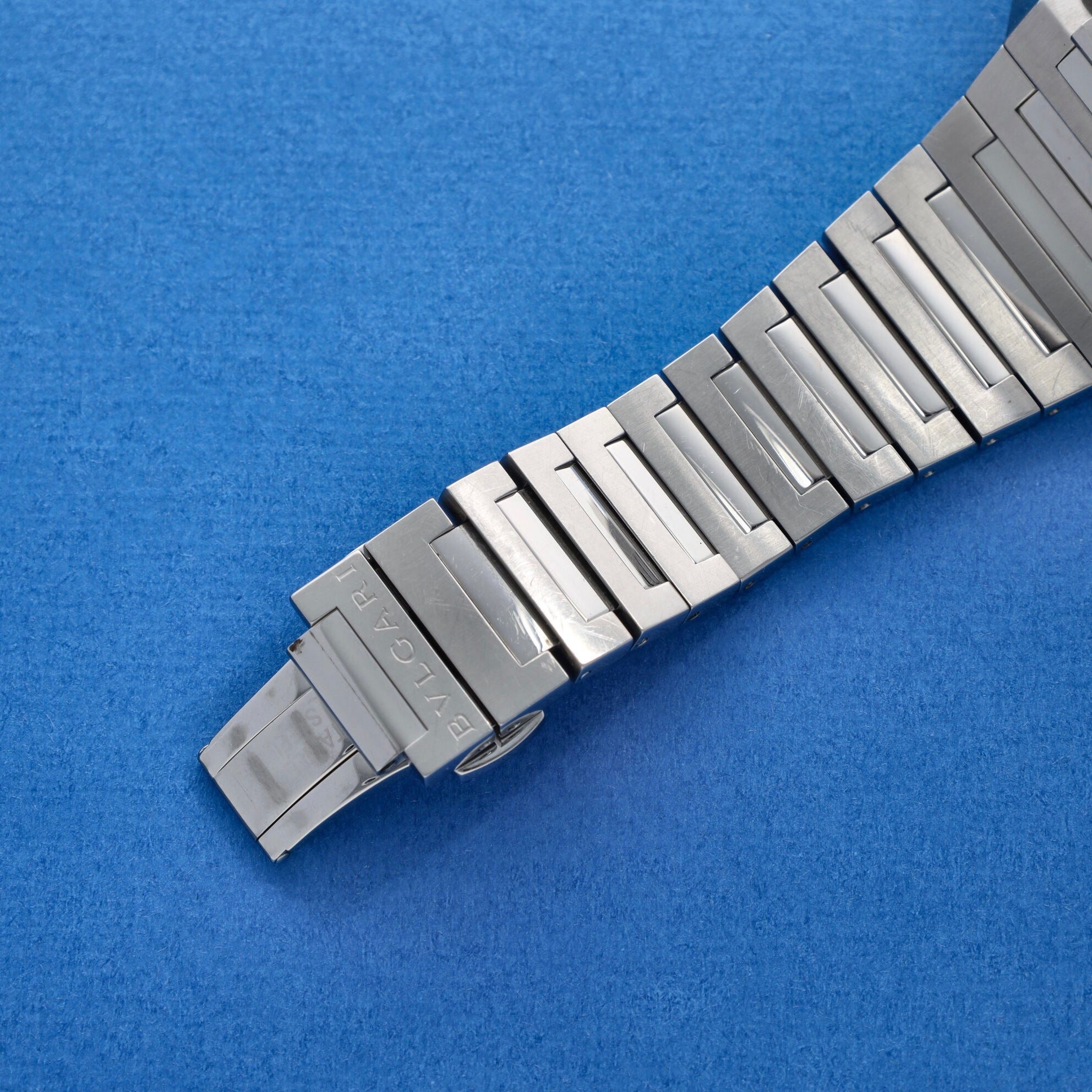 Bulgari Octo Solotempo Ref. BGO 38S Black Dial