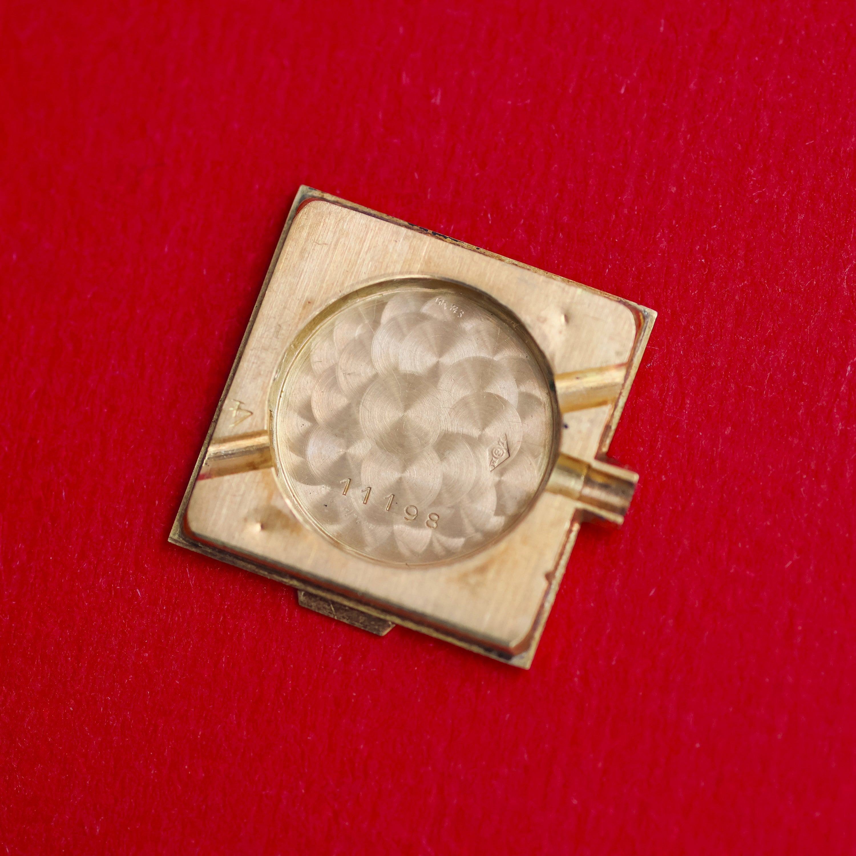 Boucheron Carrée Ref. 1203255 18K Yellow Gold Clous de Paris