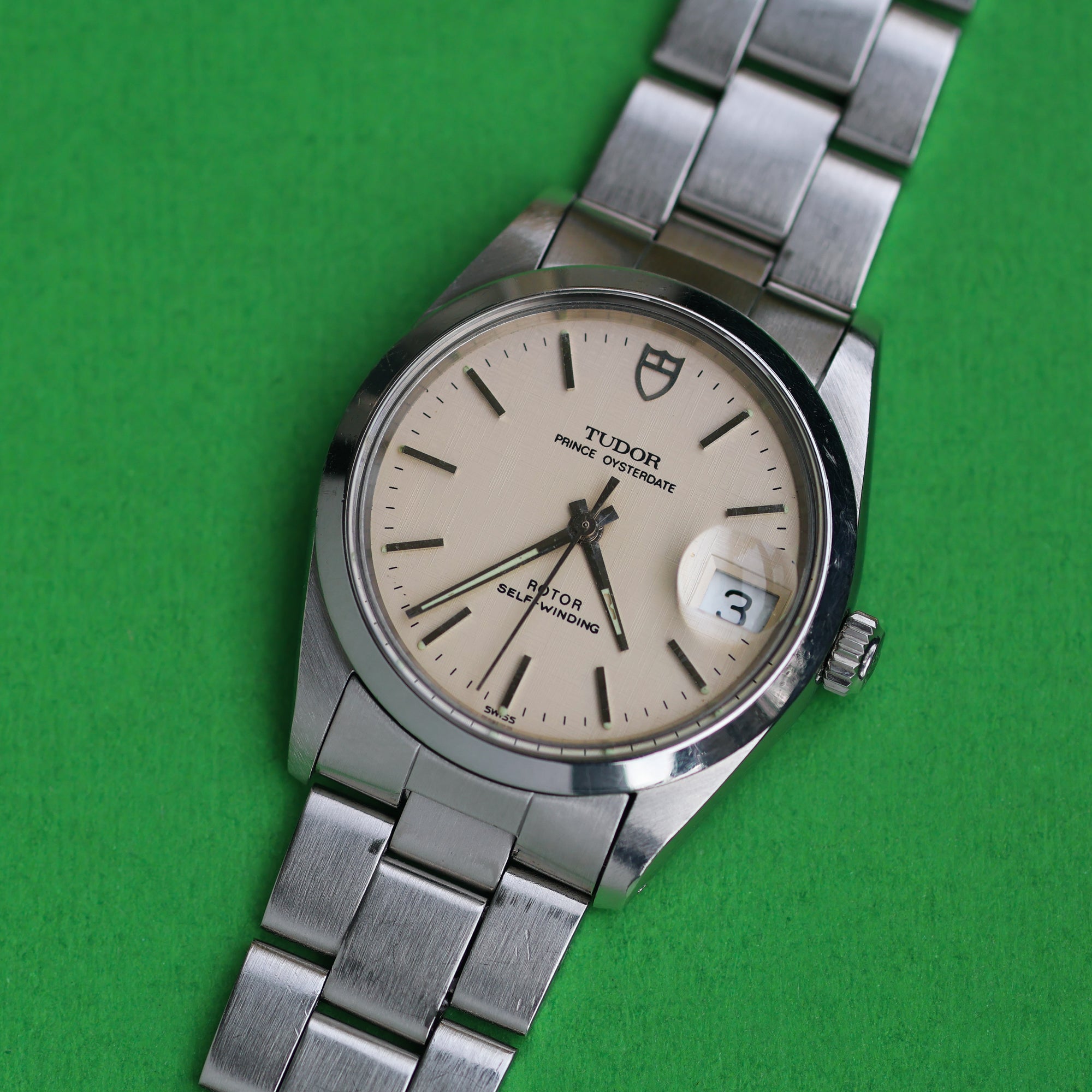 Tudor Oysterdate Ref. 74000N Linen Dial