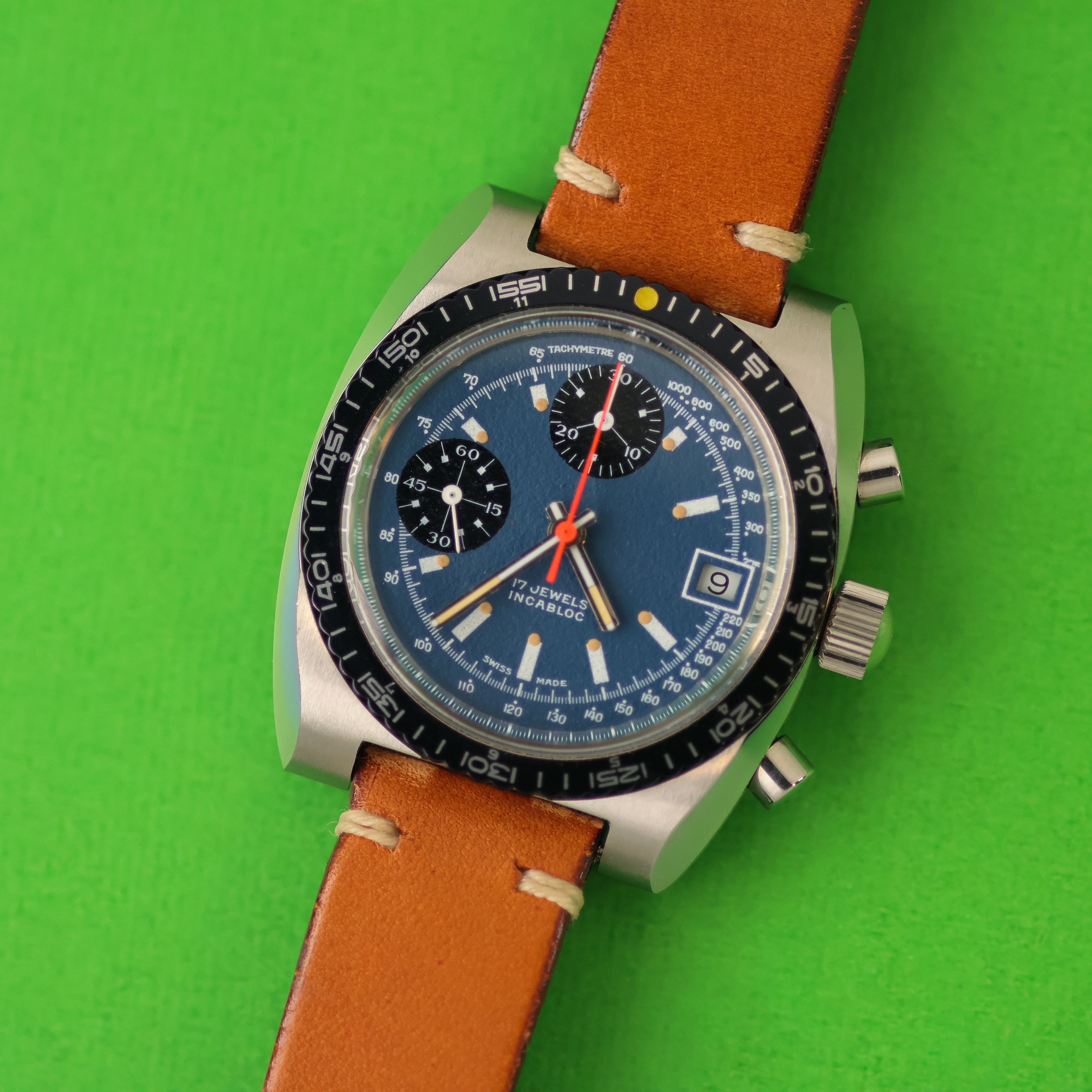 ヒトミです Nivada Grenchen x Worn & Wound Datomaster VK63 V3 – Windup Watch Shop