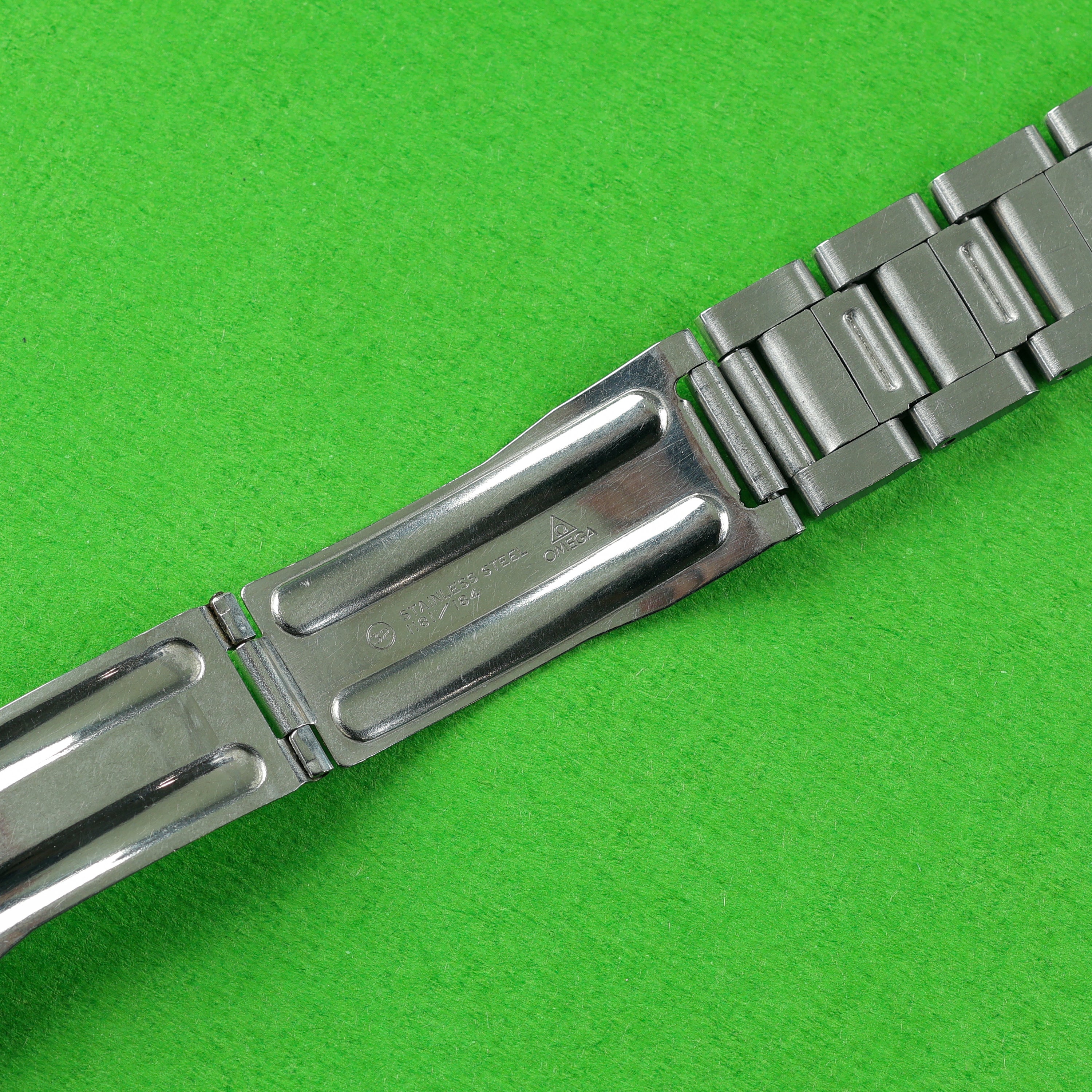Omega Genève Ref. 166.099 Silver Dial