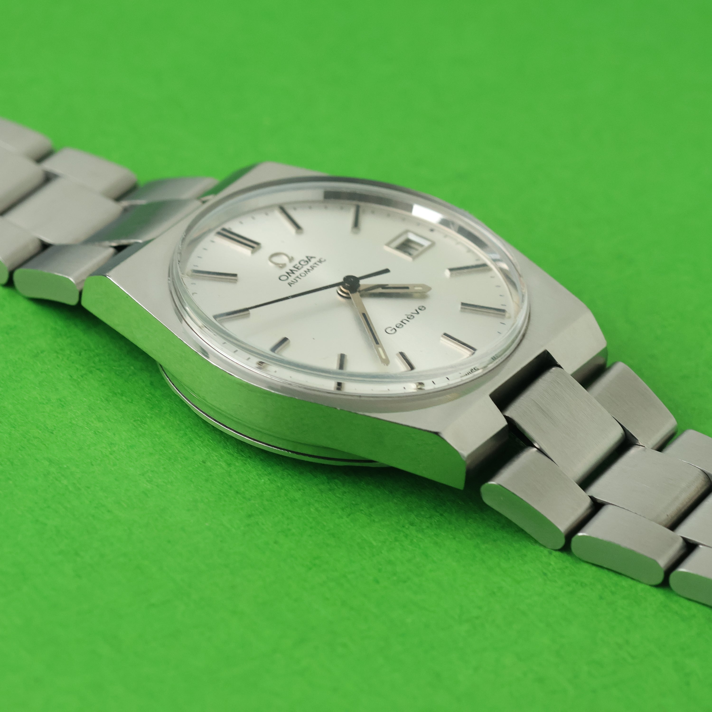 Omega Genève Ref. 166.099 Silver Dial