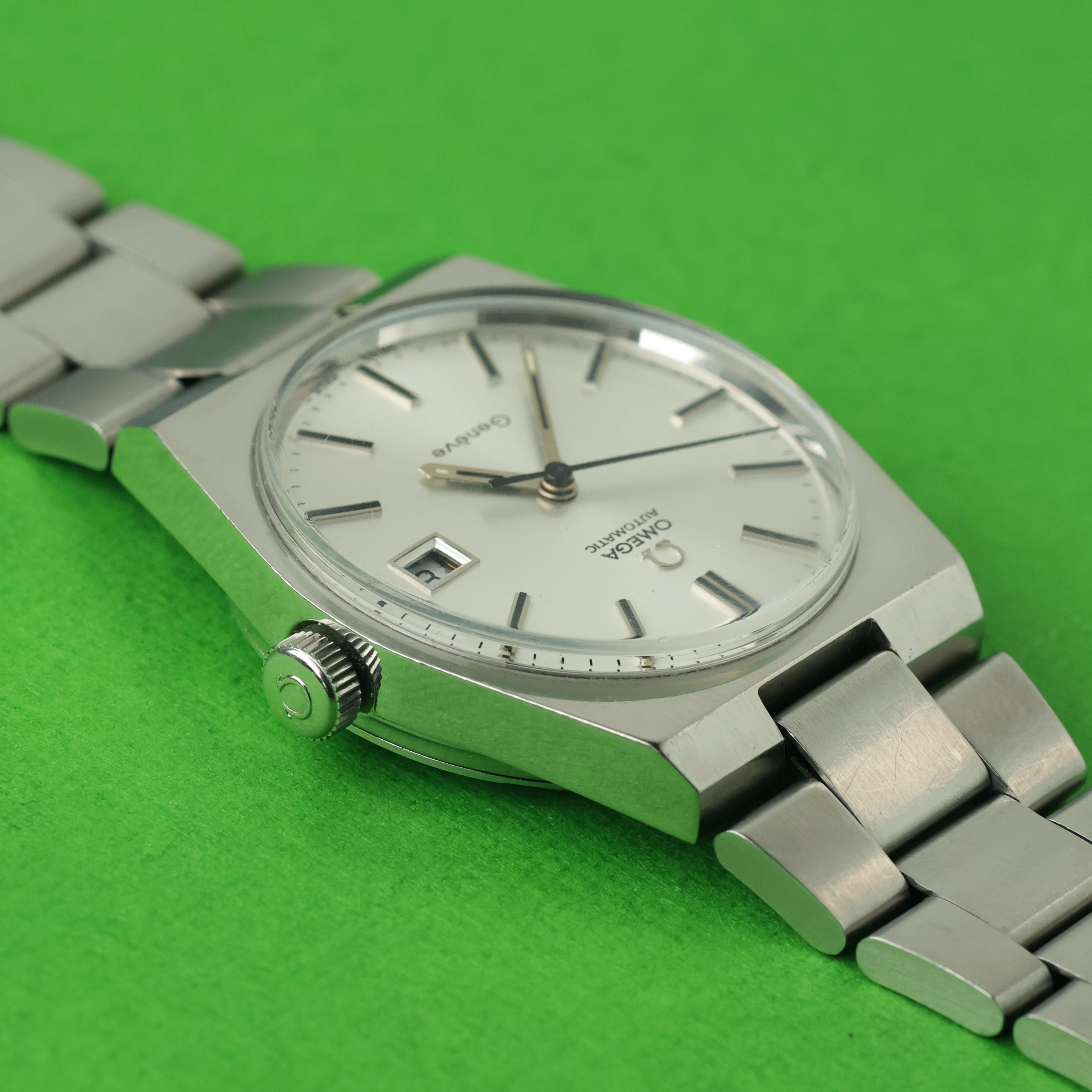 Omega Genève Ref. 166.099 Silver Dial