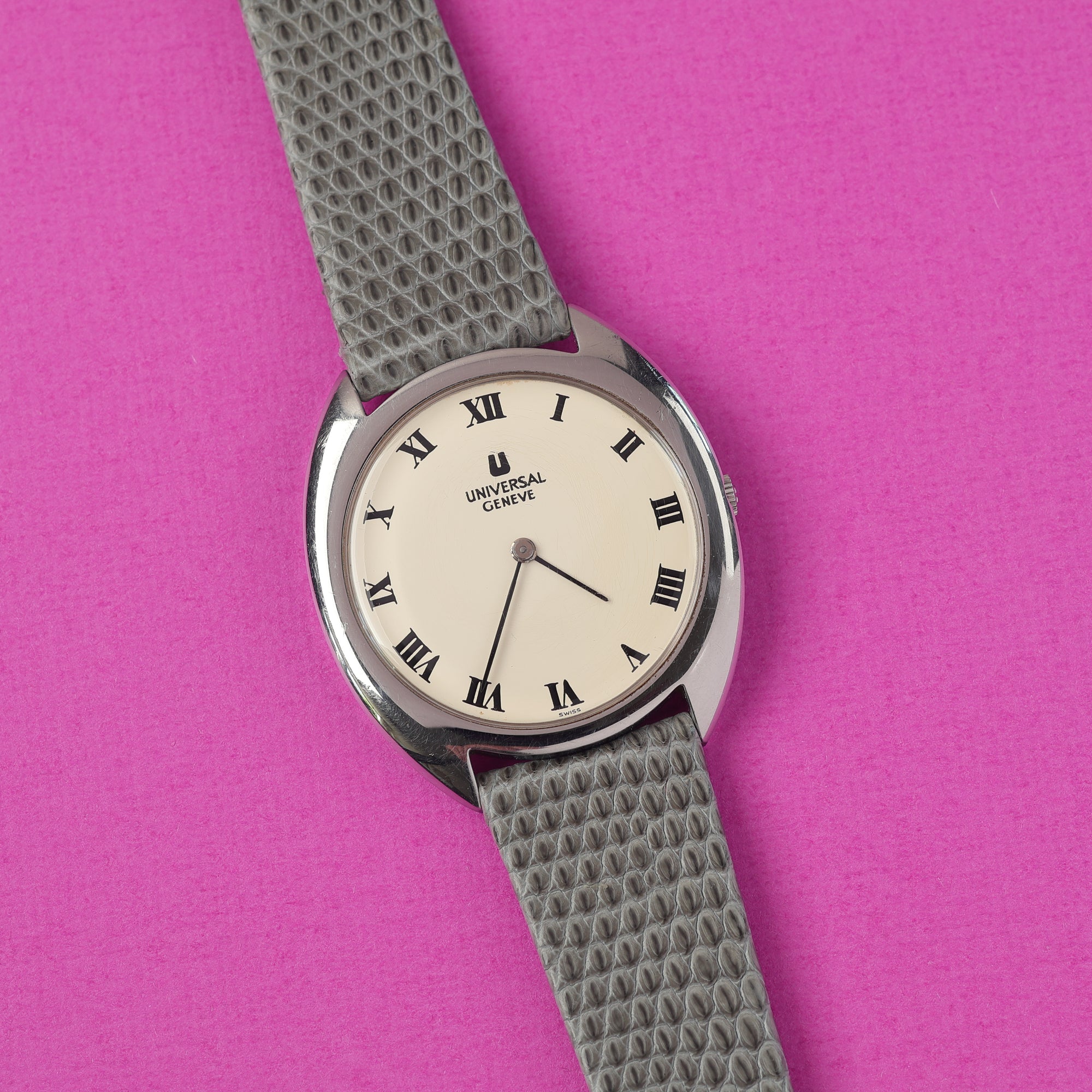 Universal Genève Ref. 842111 Cream Dial