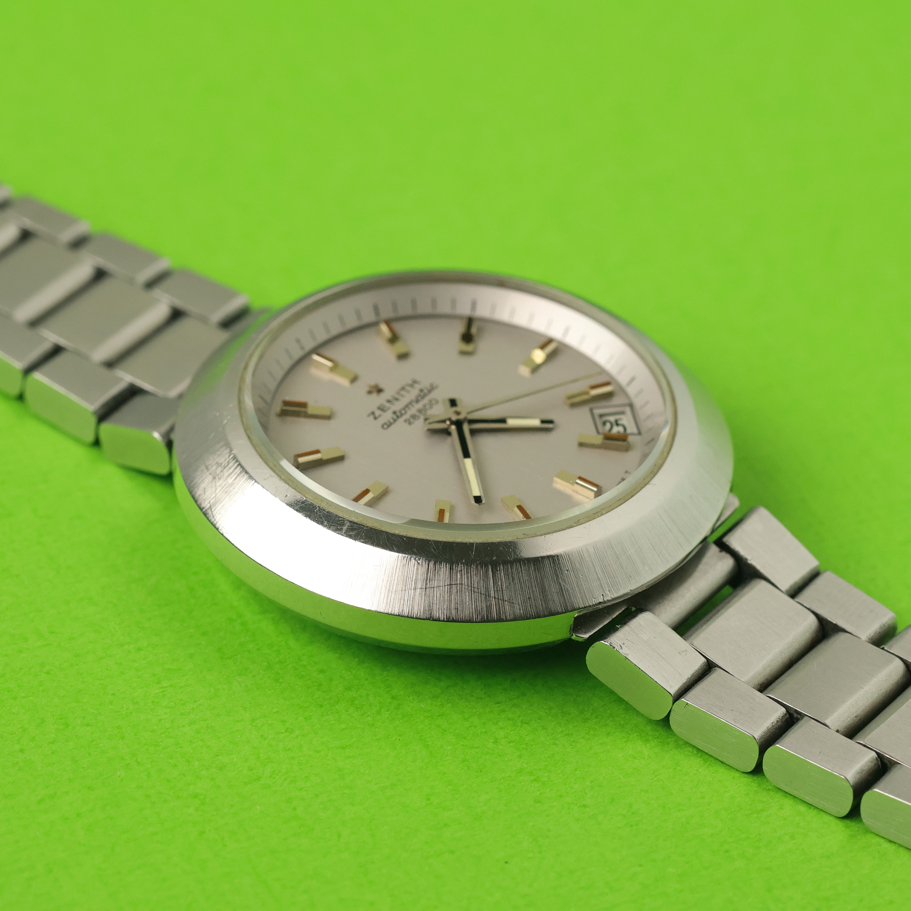 Zenith Ref. 01-1200-029 'UFO' Brushed Silver Dial
