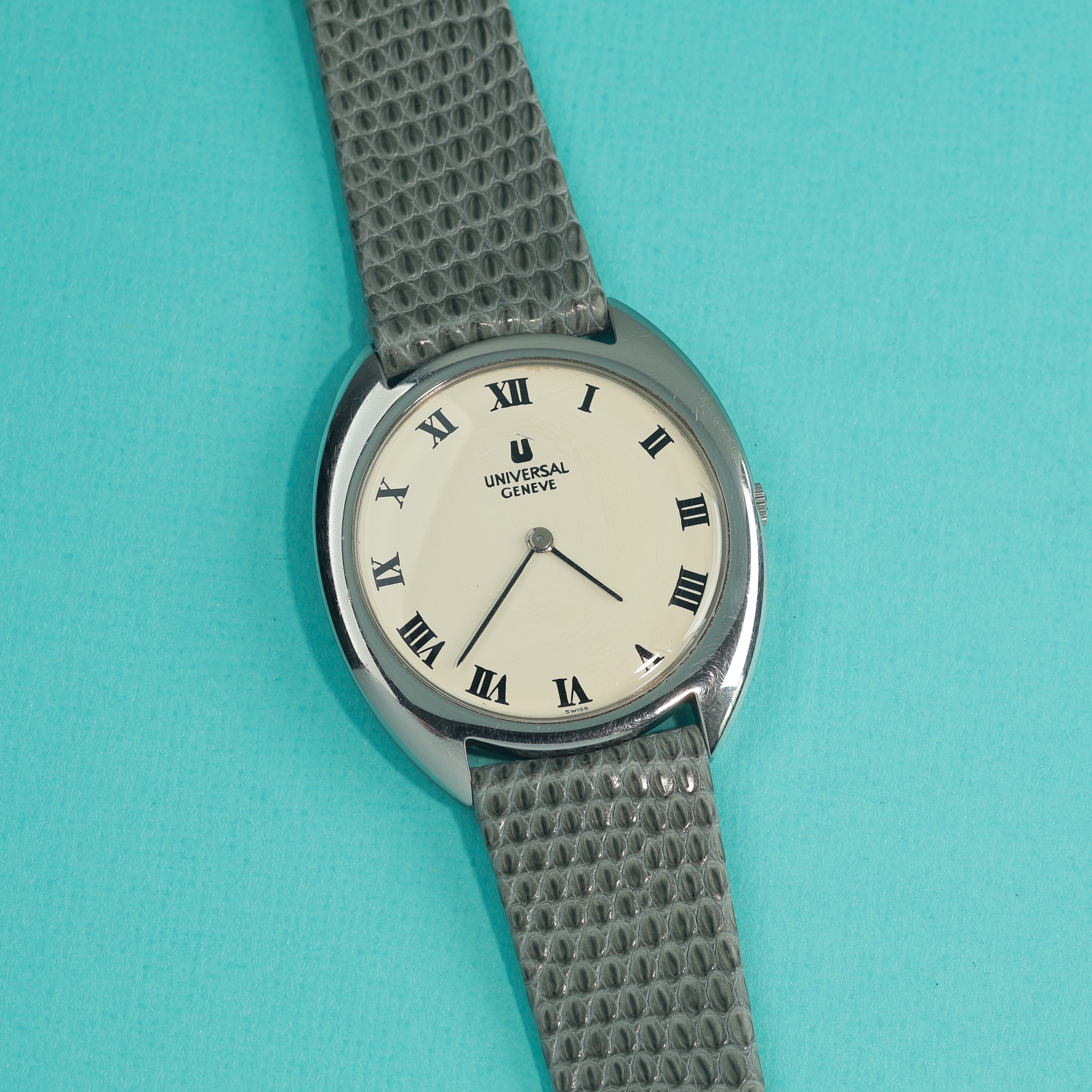 Universal Genève Ref. 842111 Cream Dial