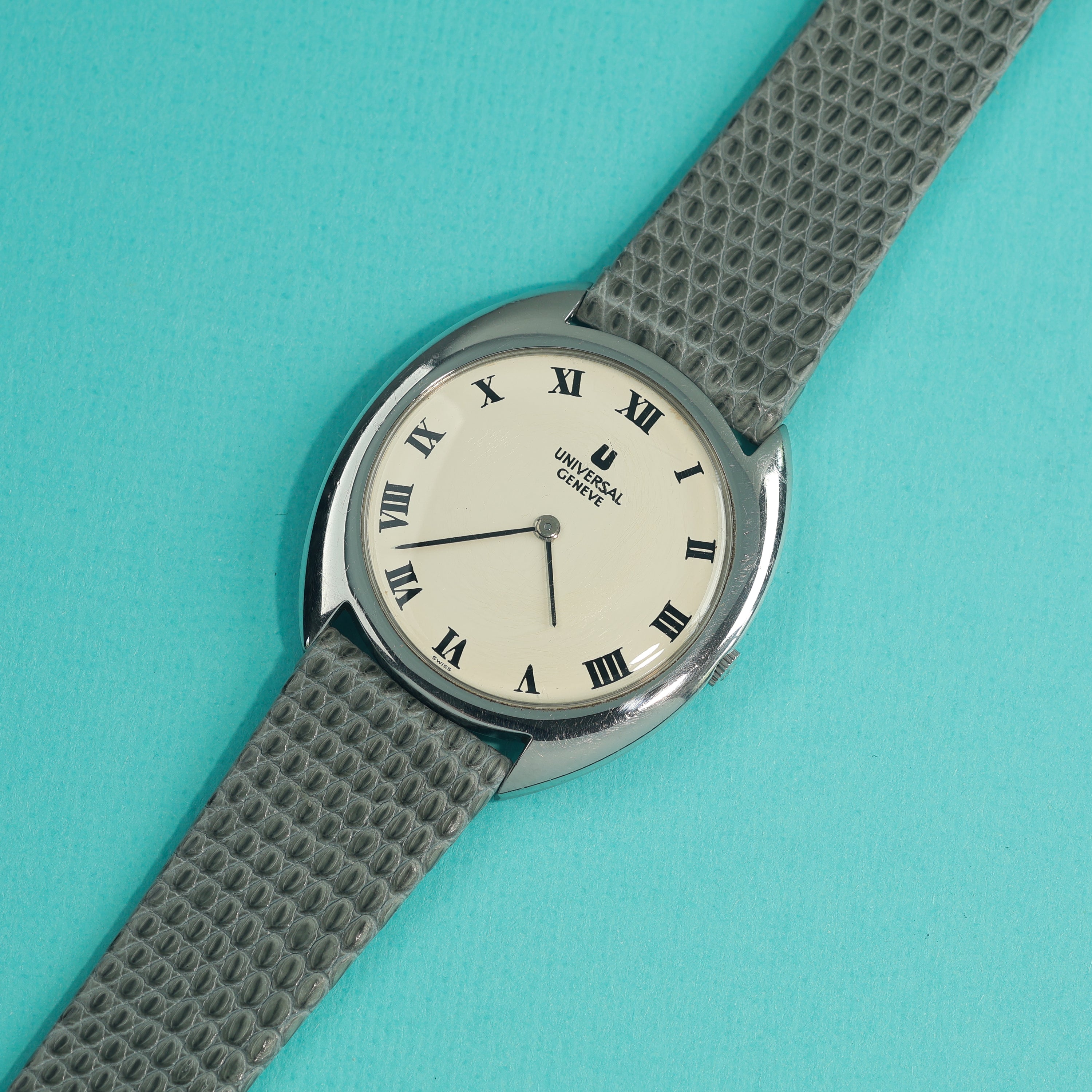 Universal Genève Ref. 842111 Cream Dial