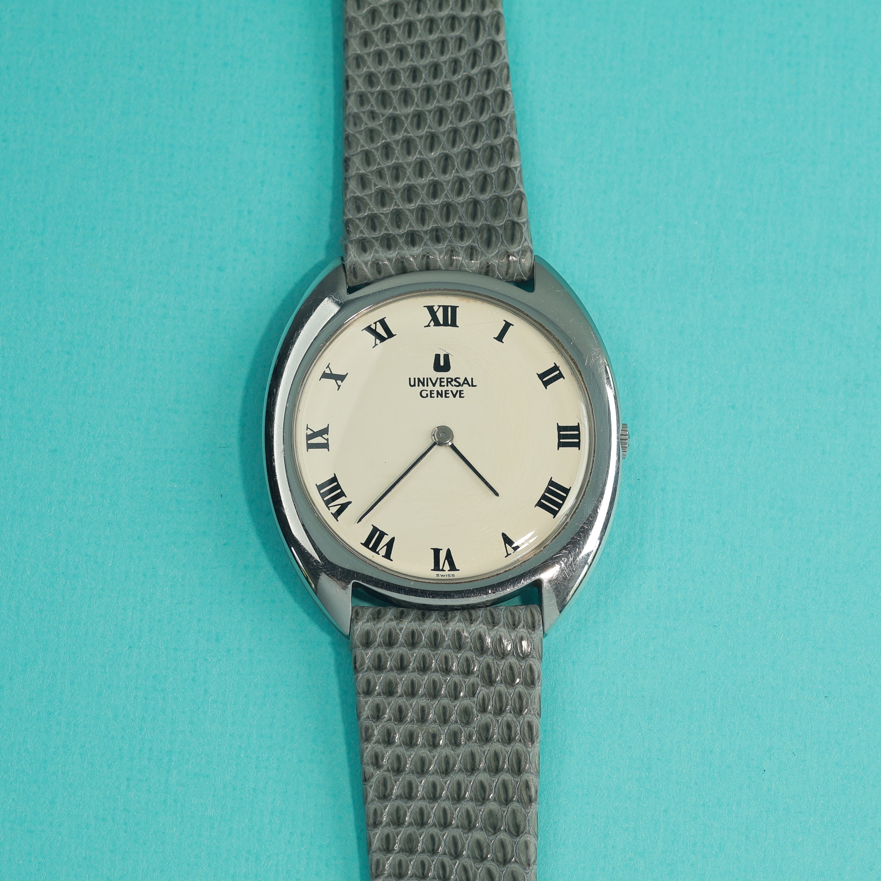 Universal Genève Ref. 842111 Cream Dial