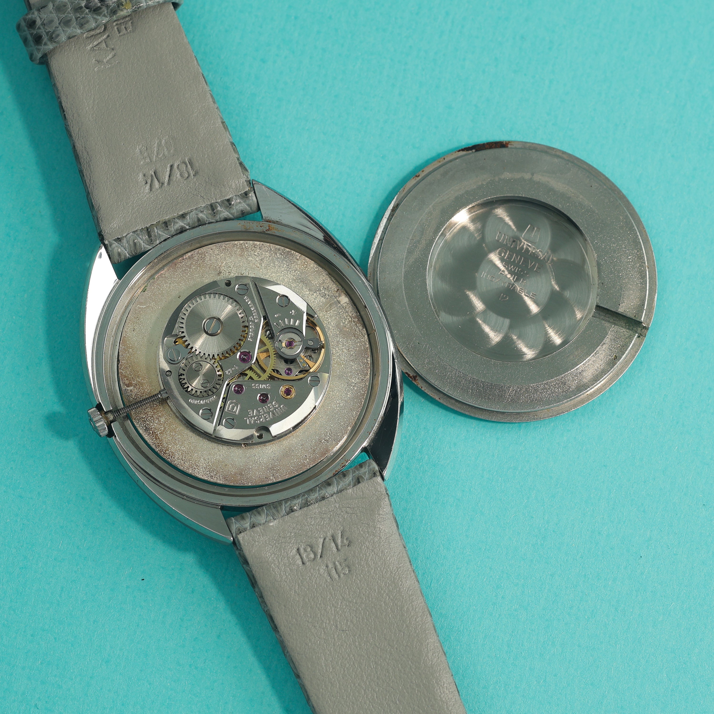 Universal Genève Ref. 842111 Cream Dial