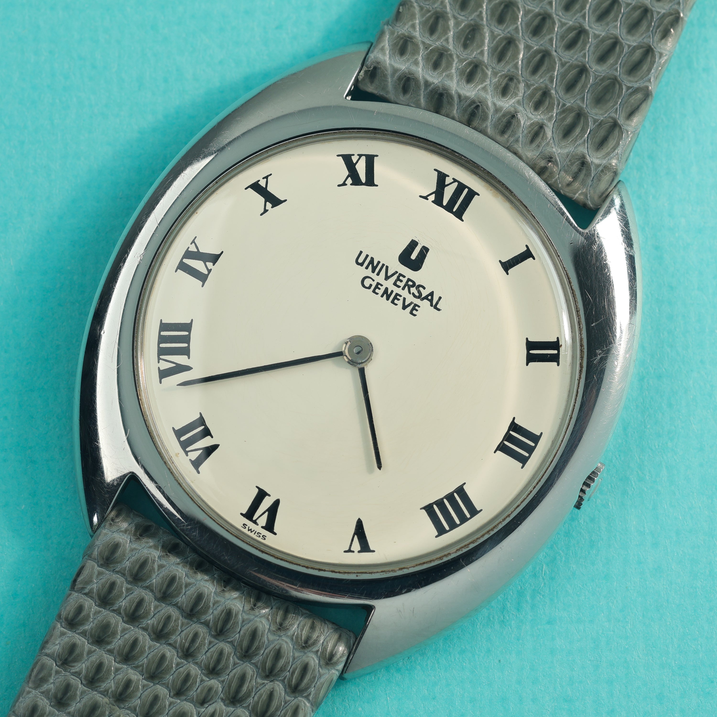 Universal Genève Ref. 842111 Cream Dial