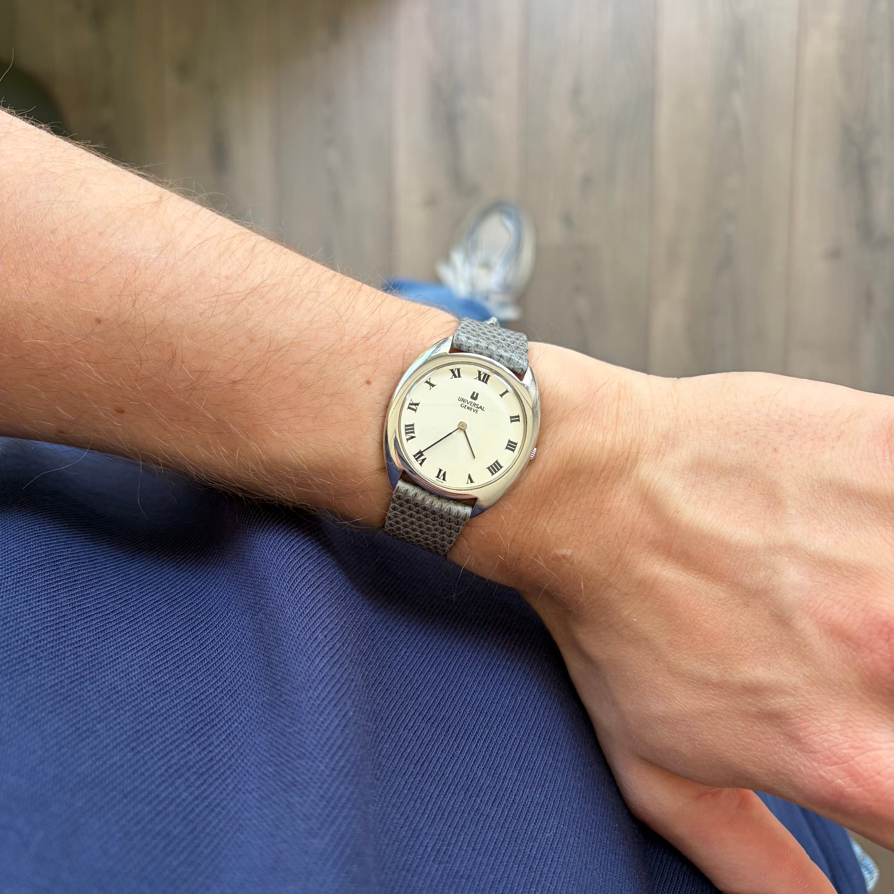 Universal Genève Ref. 842111 Cream Dial