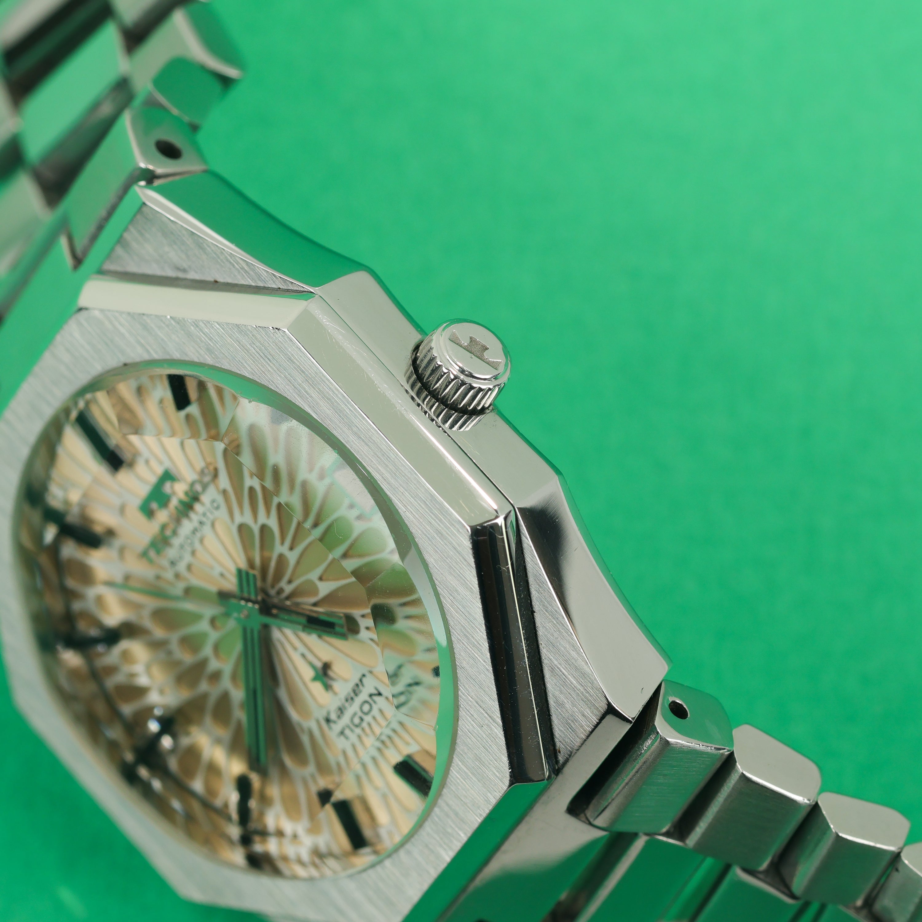 Technos Kaiser Tigon Automatic Cream 'Kaleidoscope' Dial