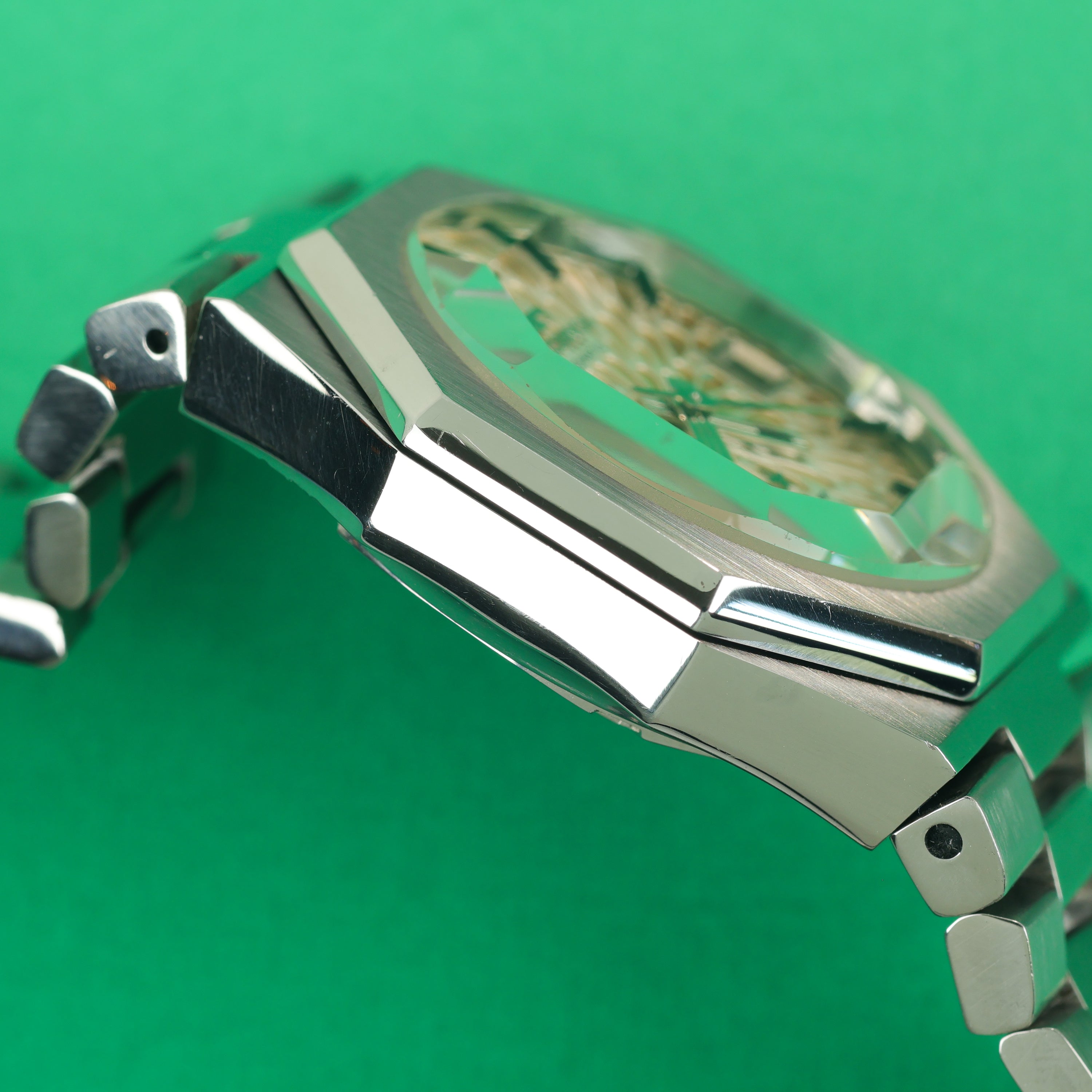 Technos Kaiser Tigon Automatic Cream 'Kaleidoscope' Dial