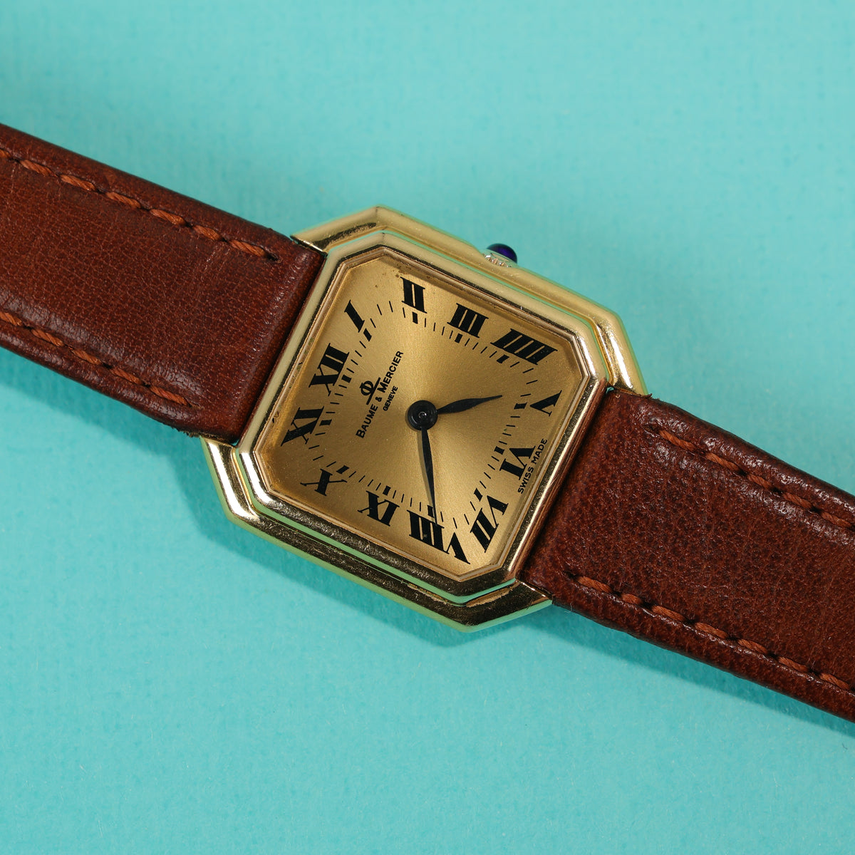 Baume & Mercier 'Ceinture' Ref. 38259 18K Yellow Gold Small Champagne
