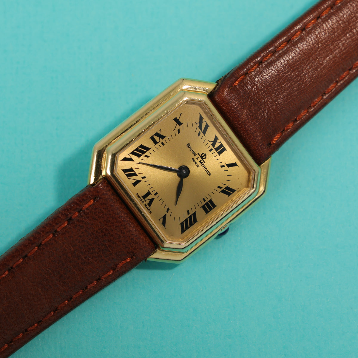 Baume & Mercier 'Ceinture' Ref. 38259 18K Yellow Gold Small Champagne